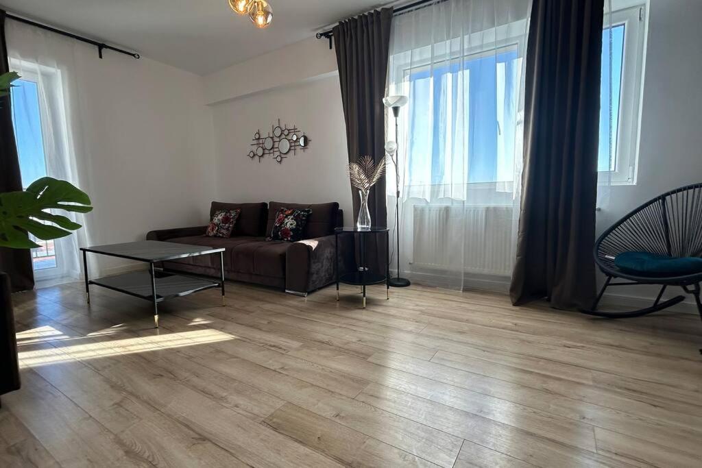 Abc - 42 Apartment